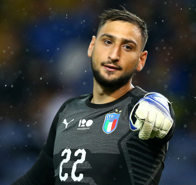 多纳鲁马：<a href='/news/tag/328.html' style='color: blue;'>足球</a>征程中的荣耀、挑战与成长