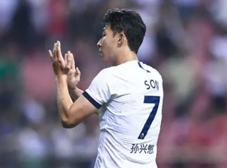 孙兴慜纪录片:欧联杯夺冠荣光与艰难离队抉择