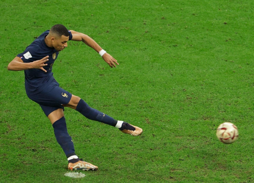 皇马战平赫罗纳,VAR判罚引争议与后续影响探讨